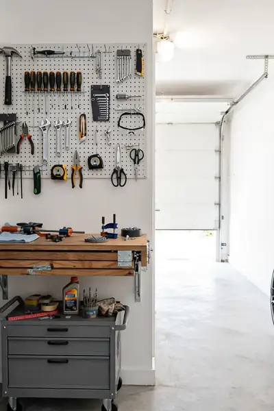 Compact single-wall workshop in small garage